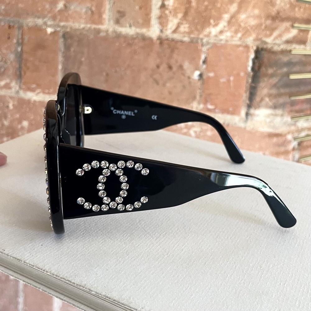 CHANEL Black Sunglasses with Silver Accents - Picture 6 of 12